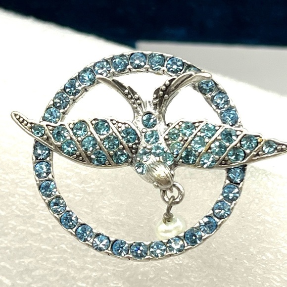 Bird Blue Brooch Crystal Flight Pearl Drop Pilgrim Danish Design SKANDERBORG - Picture 1 of 8